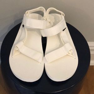 Classic white Teva size 10